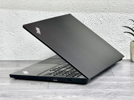 Lenovo Thinkpad E15 Gen1 43